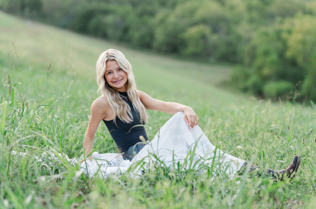 Arkansas Senior Girl in Field