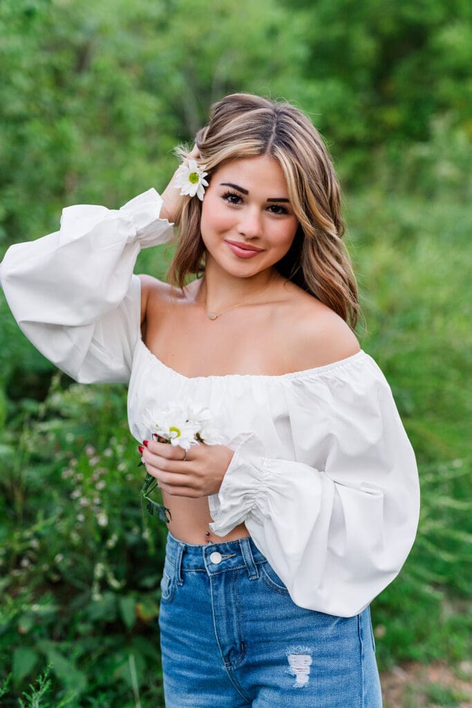 Arkansas Senior Girl in field 